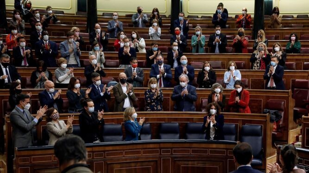 Sobre la Reforma de la Constituci&oacute;n. Respuestas al cuestionario de El Pa&iacute;s.