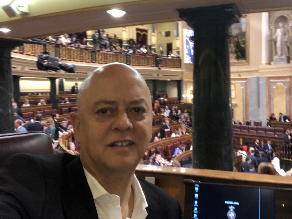 Me comprometo a trabajar por la Regeneraci&oacute;n Democr&aacute;tica en la nueva legislatura.