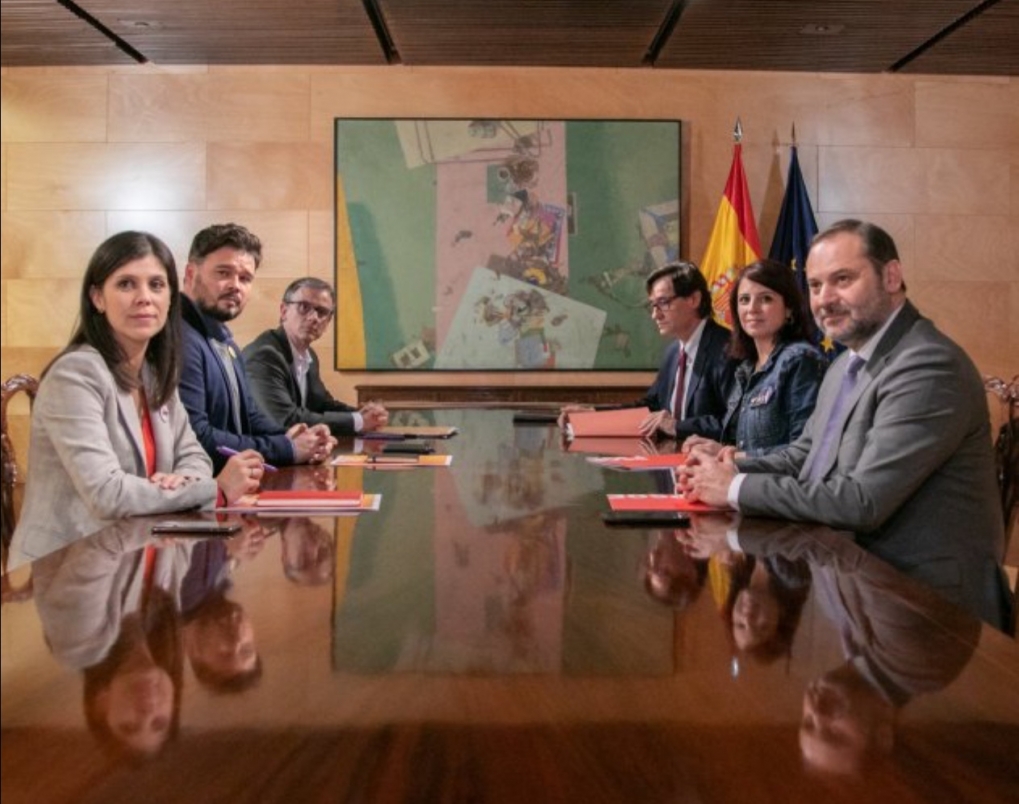 Cuando al di&aacute;logo le llaman vaselina.
